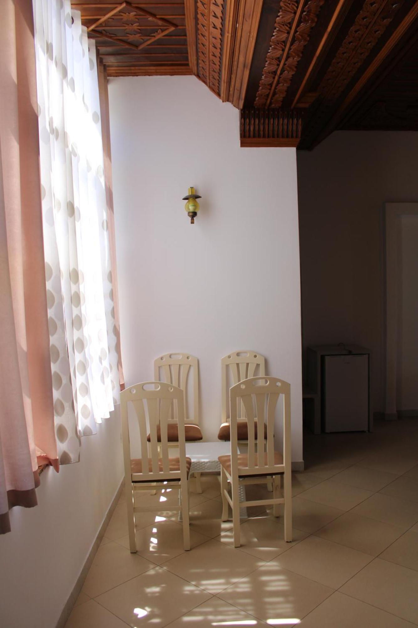 Kompleksi Jakaj Velipojë Buitenkant foto